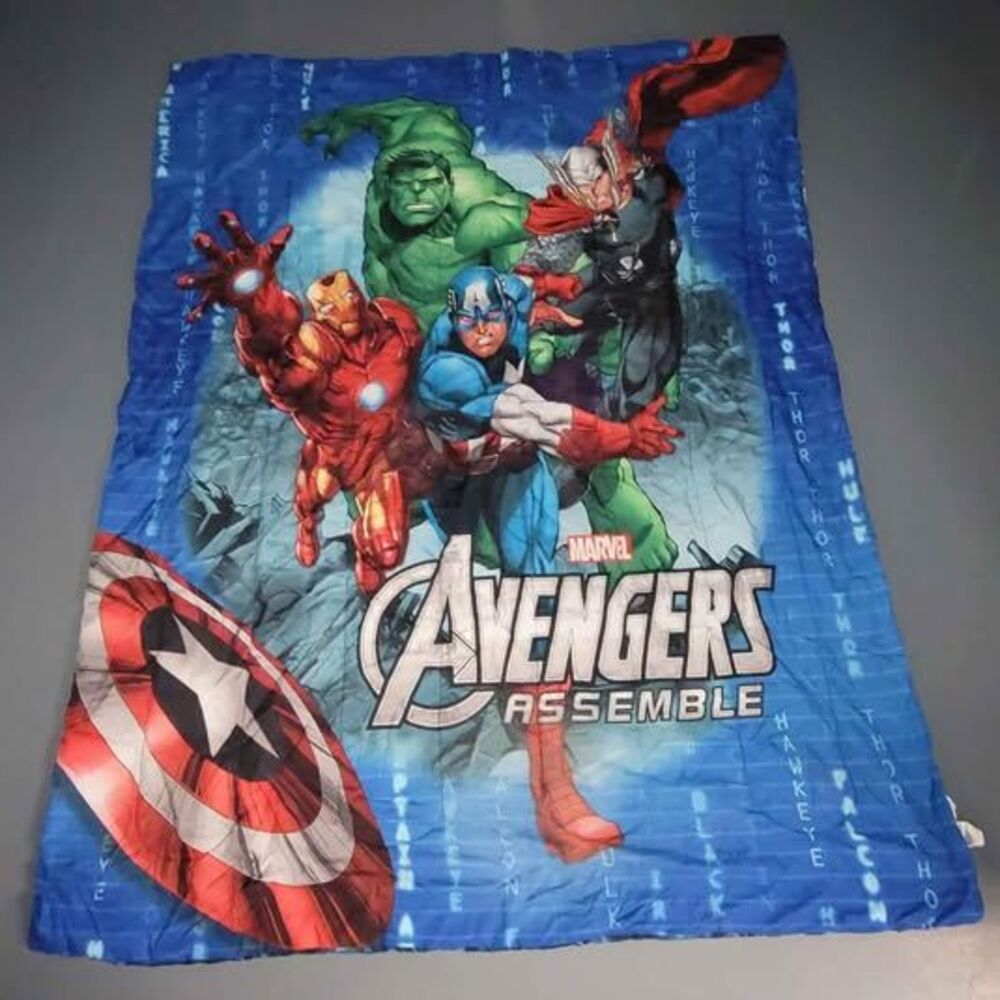 Avengers Assemble Reversible TWIN/ FULL Comforter GUC
